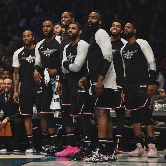 天空：曼联1月不会积极出售齐尔克泽，最近他发挥了一些作用（天空：曼联今冬不打算主动出售齐尔克泽，近期他确有贡献）