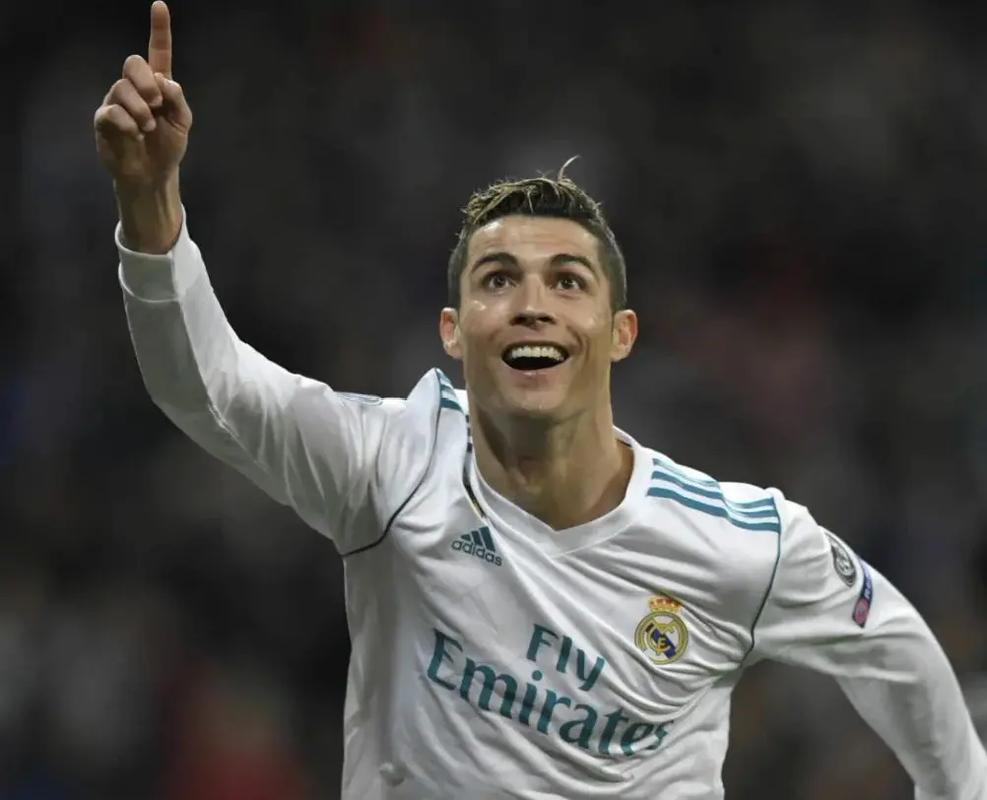 足球曼联新援首秀即破门，球迷高呼：值了！