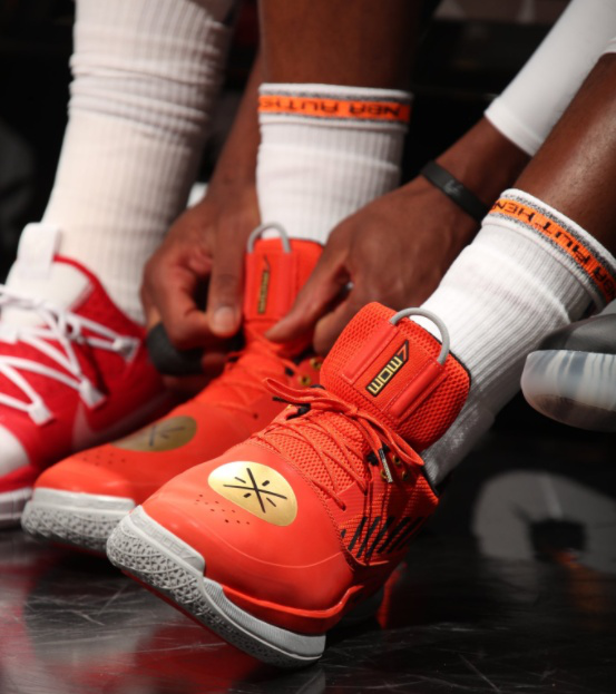 努诺-门德斯：我现在感觉状态不错，下场欧冠会全力争取胜利（努诺-门德斯：状态正佳，欧冠下一战全力争胜）