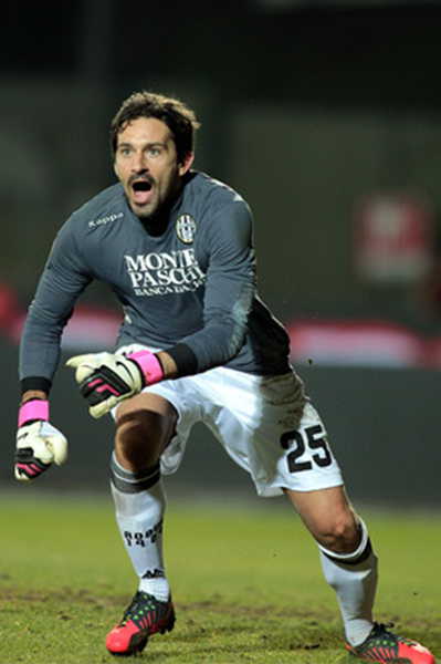 记者：热刺、红军有意红牛球员迪奥曼德，都已和球员团队接触（记者：热刺与利物浦看上红牛球员迪奥曼德，双方均已与其团队接触）