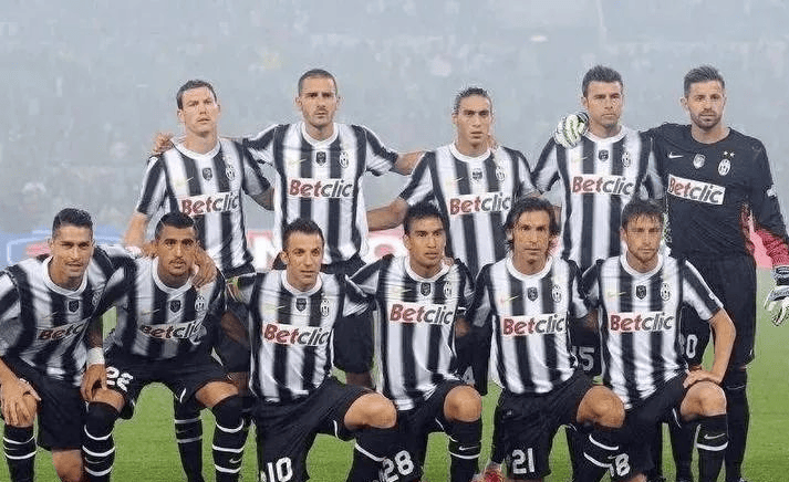 对手破门连续被吹！马赛中场霍伊别尔：VAR确实帮了我们（对手进球接连被判无效，马赛中场霍伊别尔：VAR确实帮了我们）