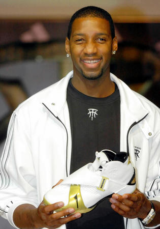 哈登节奏变化让防守崩溃（哈登变速节奏击溃防线）