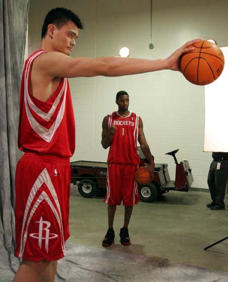 世体：贝尔纳尔对冬窗租借离队持开放态度，他的上场时间太少（世体：因出场机会有限，贝尔纳尔愿在冬窗租借离队）