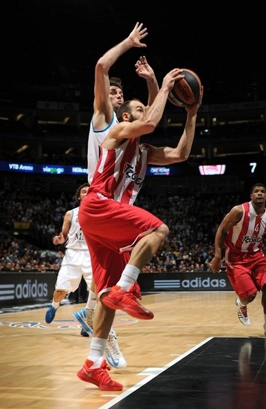 天津队爆冷制造惊喜（天津队上演冷门惊喜）