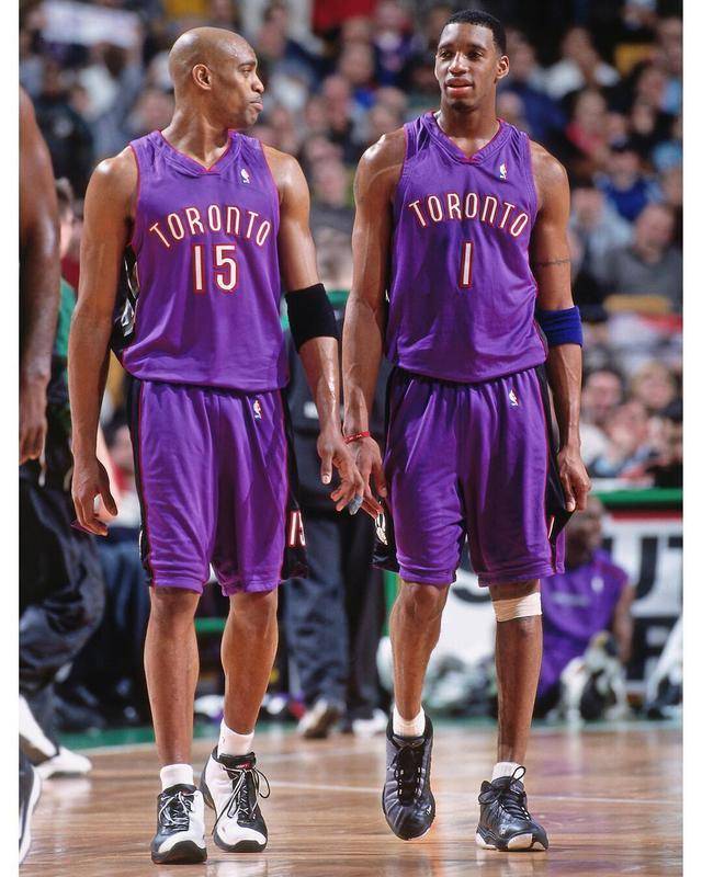 ESPN：曼联重点关注边翼卫引援，并且有7名中场目标（ESPN称曼联优先补强边翼卫，锁定7位中场候选）