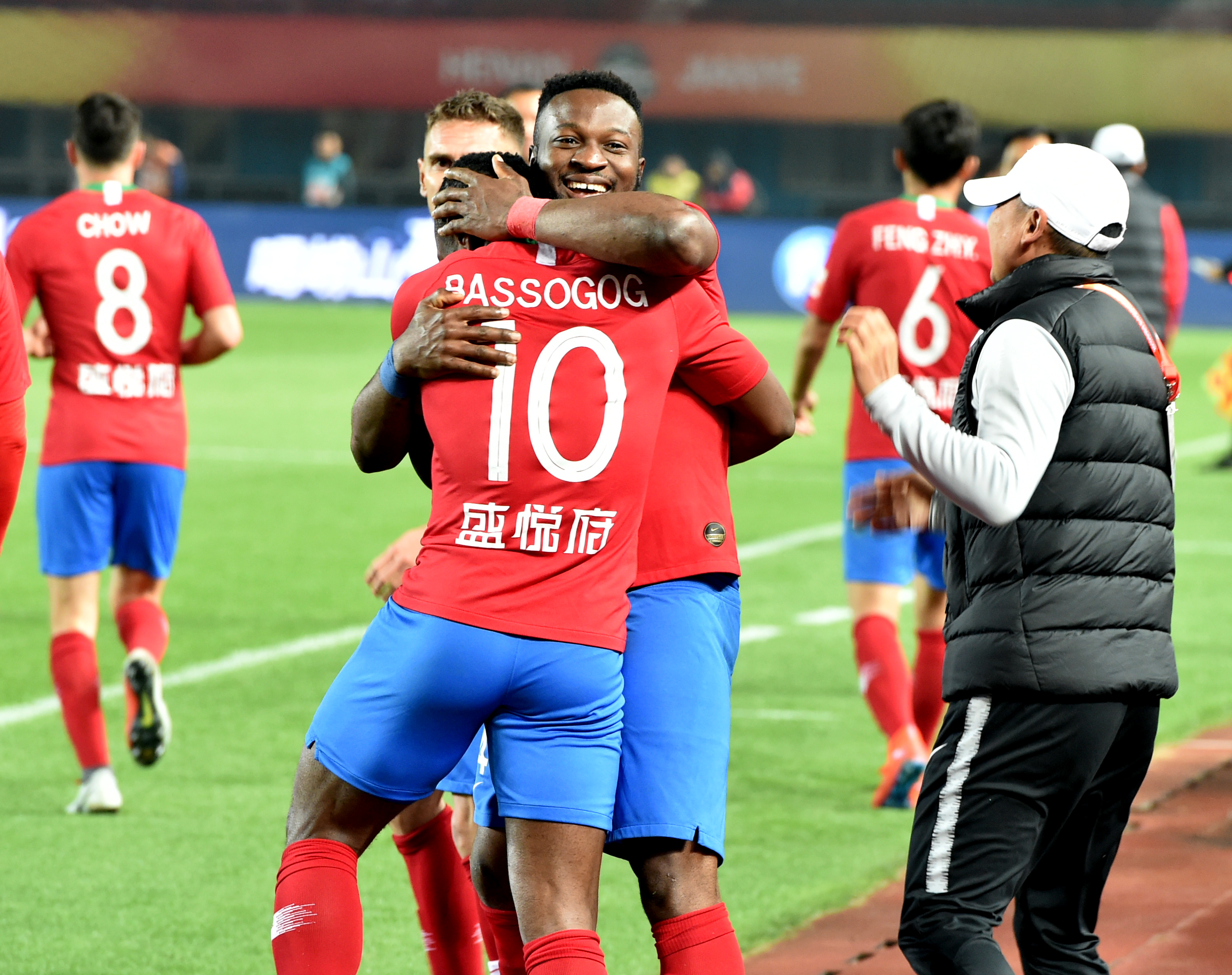 法尔克：可以确认拜仁1月不会签下任何球员，在考虑出售博埃（法尔克：确认拜仁冬窗零引援，正评估出售博埃）